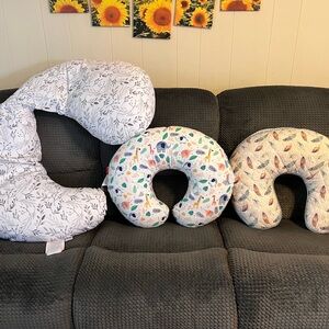 Pregnancy pillow and two boppy pillows